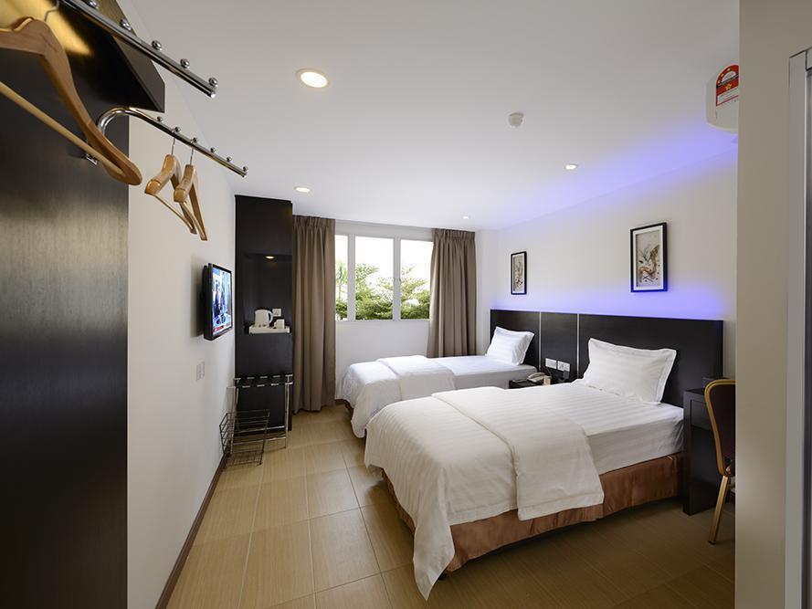 Ernes Hotel Bayu Mutiara Bukit Mertajam Dış mekan fotoğraf