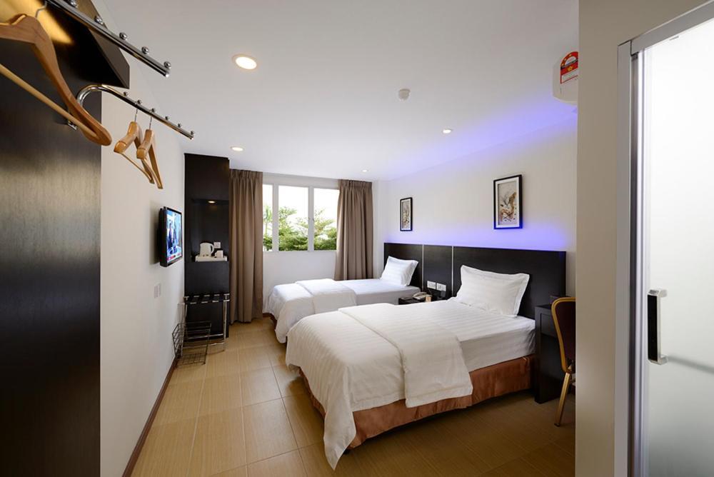 Ernes Hotel Bayu Mutiara Bukit Mertajam Dış mekan fotoğraf
